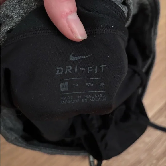 Lululemon Nike bundle size 4 and xsmall - Picture 4 of 5